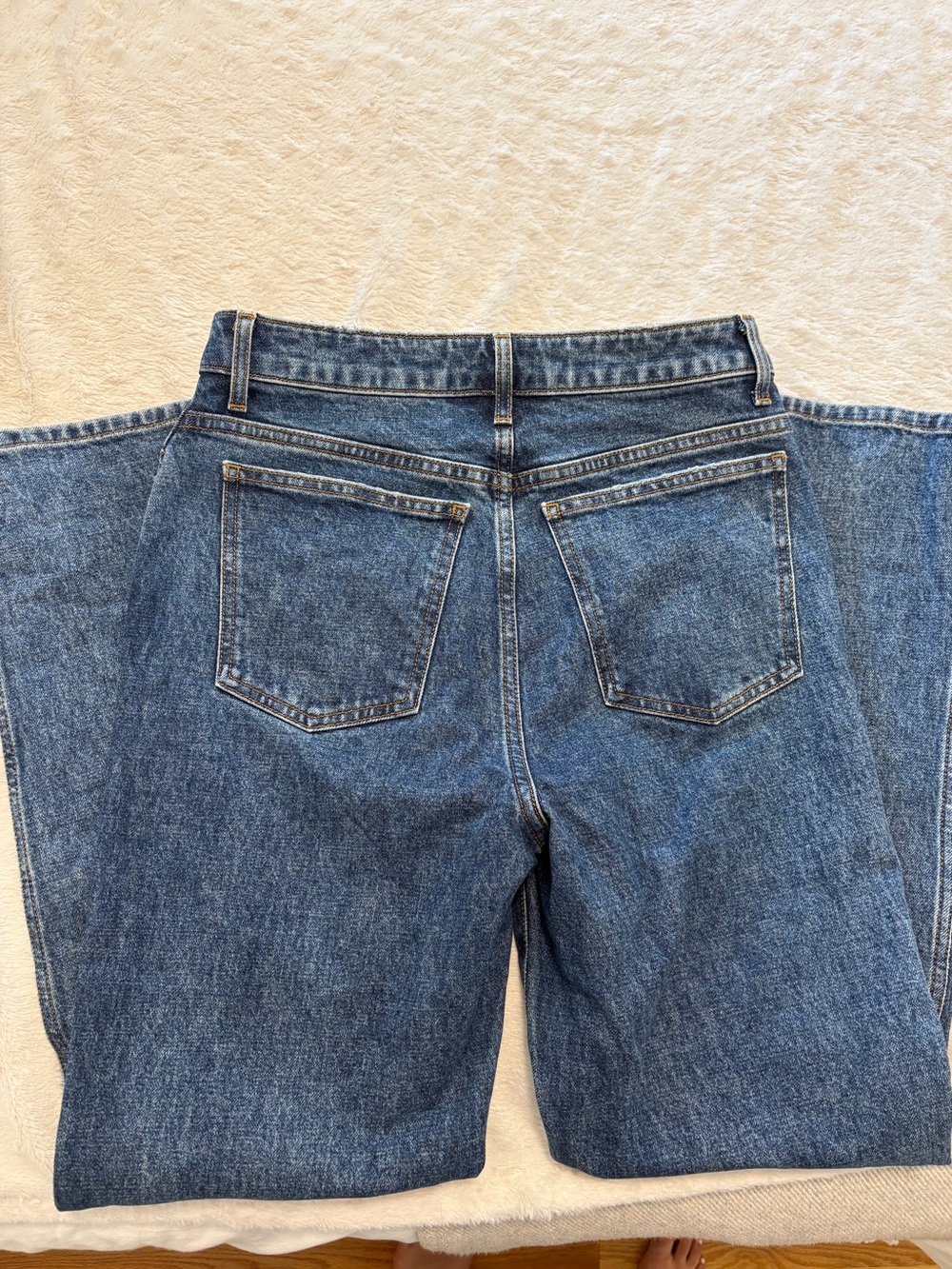 KHAITE Abigail Straight-Leg Jeans in Boone - Picture 7 of 9